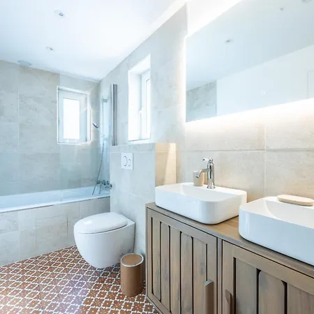 Renovated Provencal With Garden - *