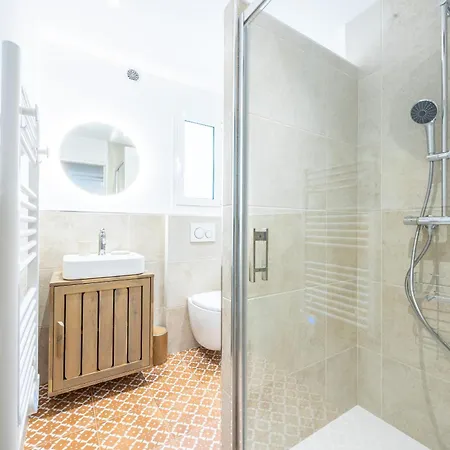 Renovated Provencal With Garden - 빌라 *