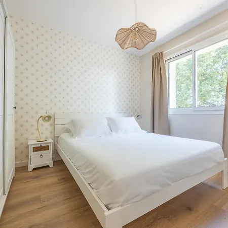 Renovated Provencal With Garden -